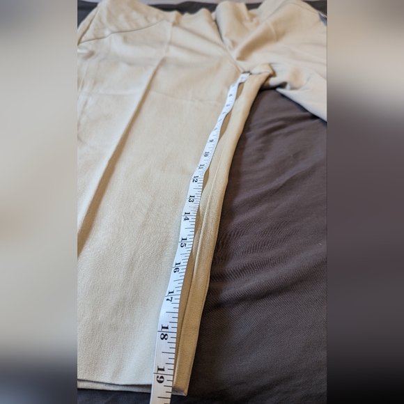 Conrad C beige capris 16 - Picture 4 of 8